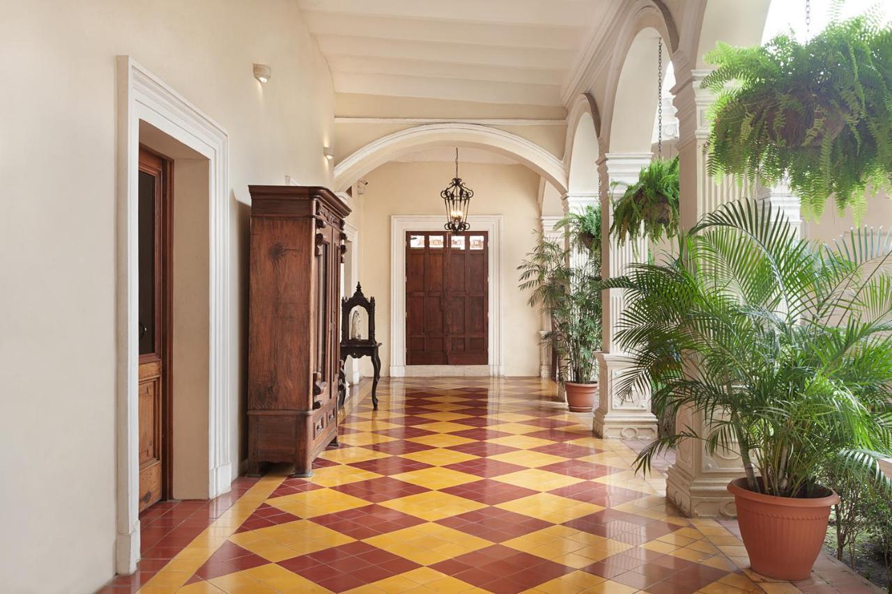 Hotel La Perla León Εξωτερικό φωτογραφία