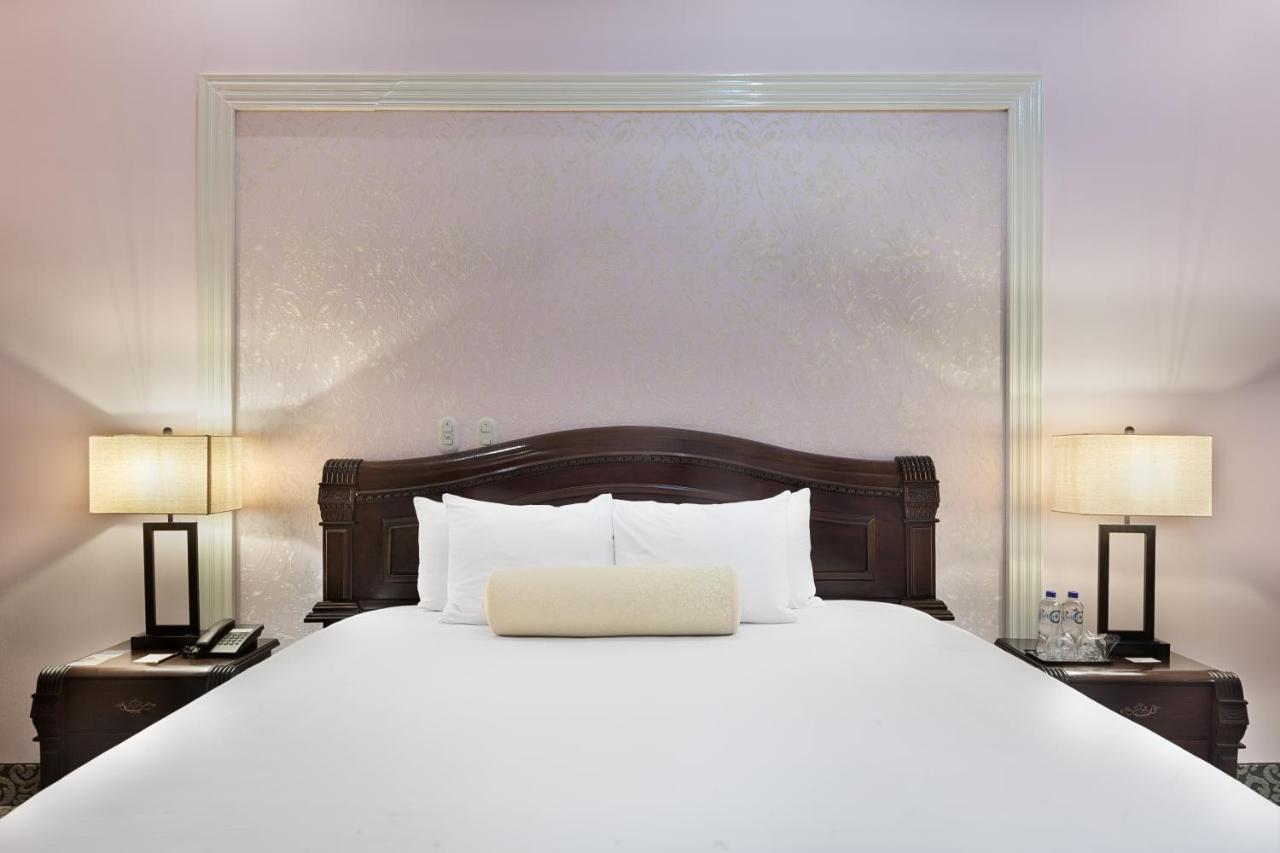 Hotel La Perla León Εξωτερικό φωτογραφία