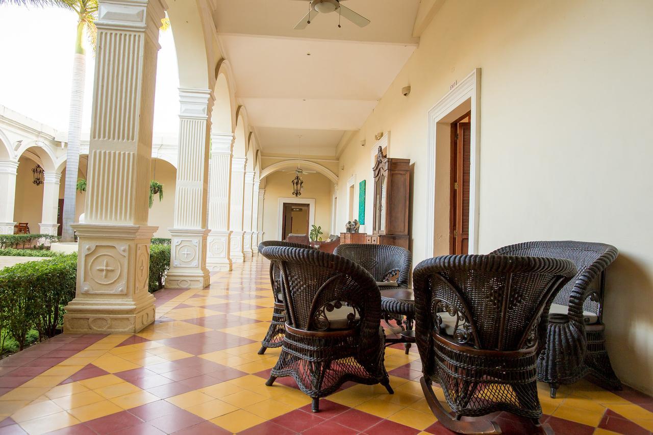 Hotel La Perla León Εξωτερικό φωτογραφία