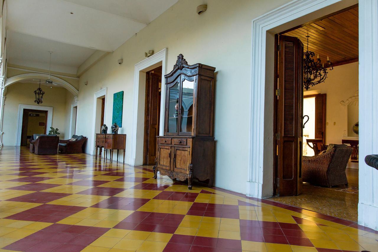 Hotel La Perla León Εξωτερικό φωτογραφία